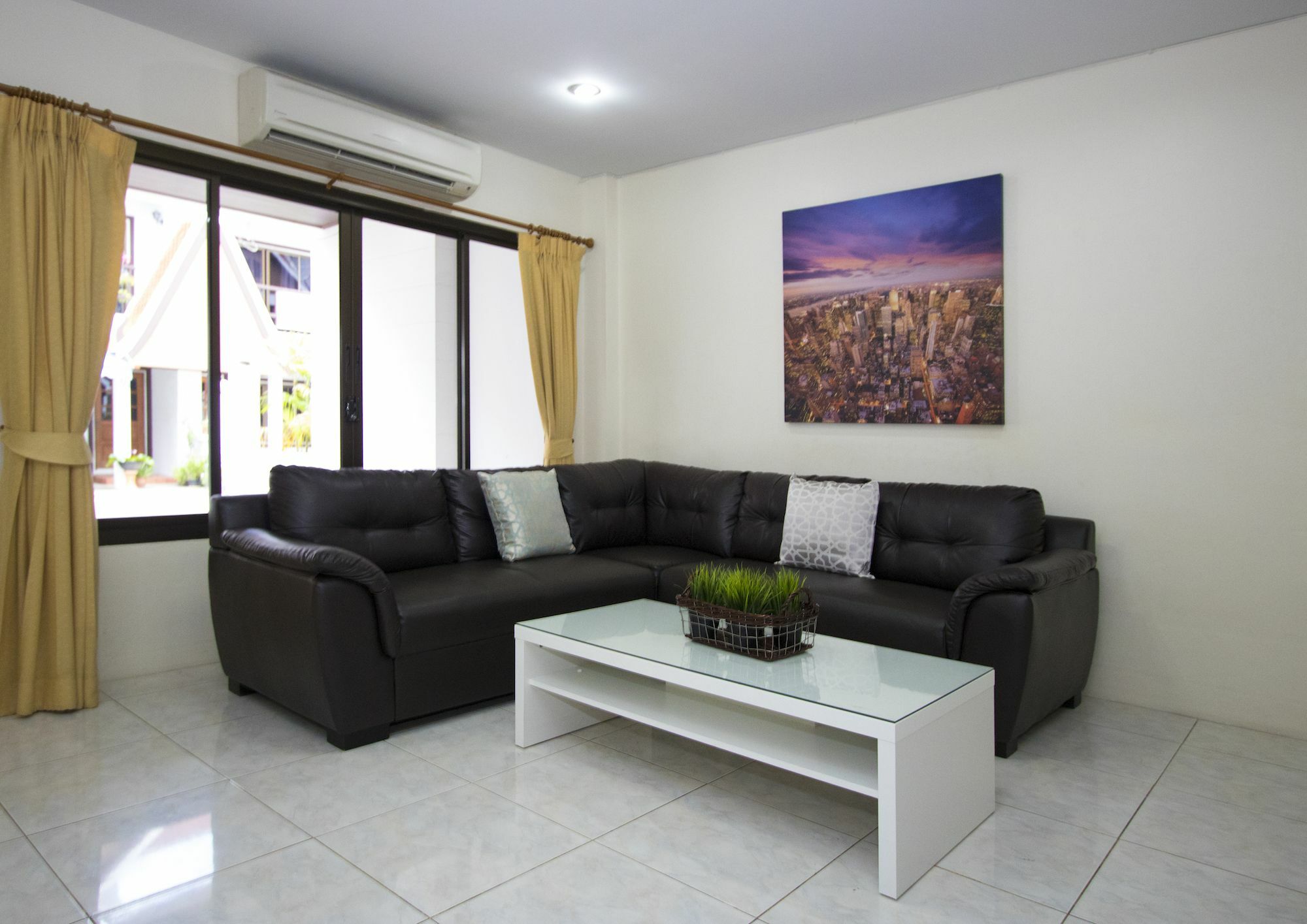 Ashford Villas Cosy Beach Pattaya Buitenkant foto