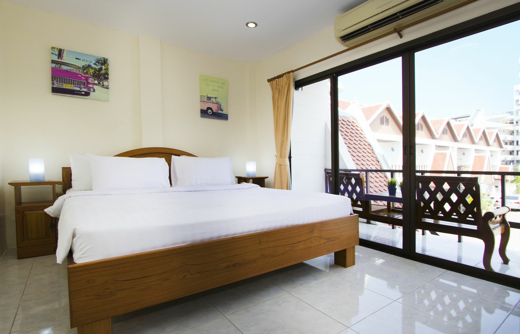 Ashford Villas Cosy Beach Pattaya Buitenkant foto