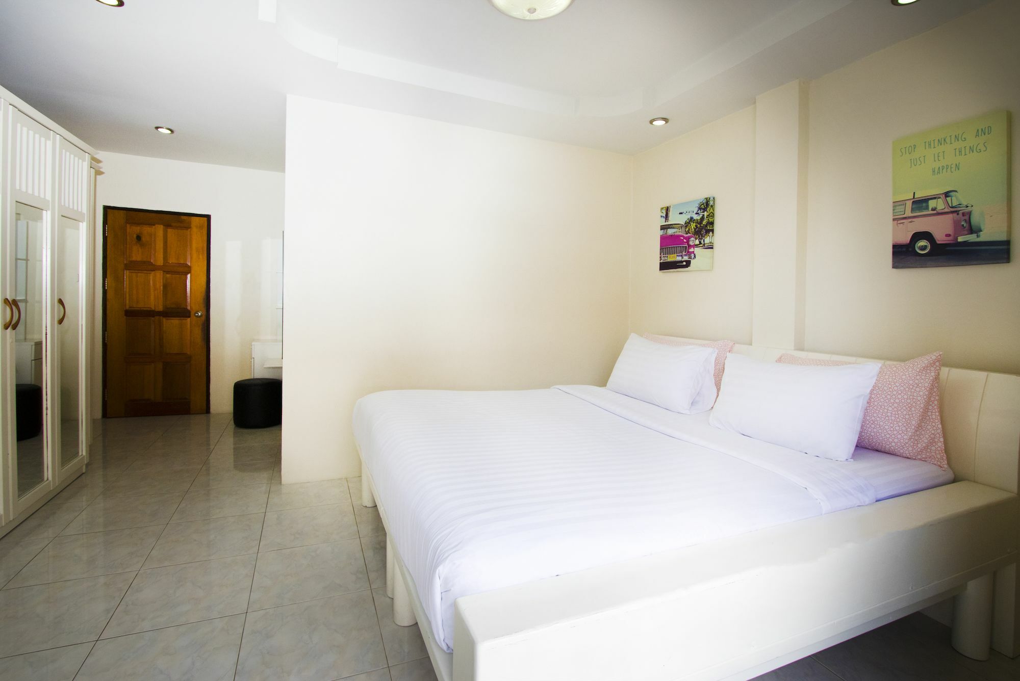 Ashford Villas Cosy Beach Pattaya Buitenkant foto