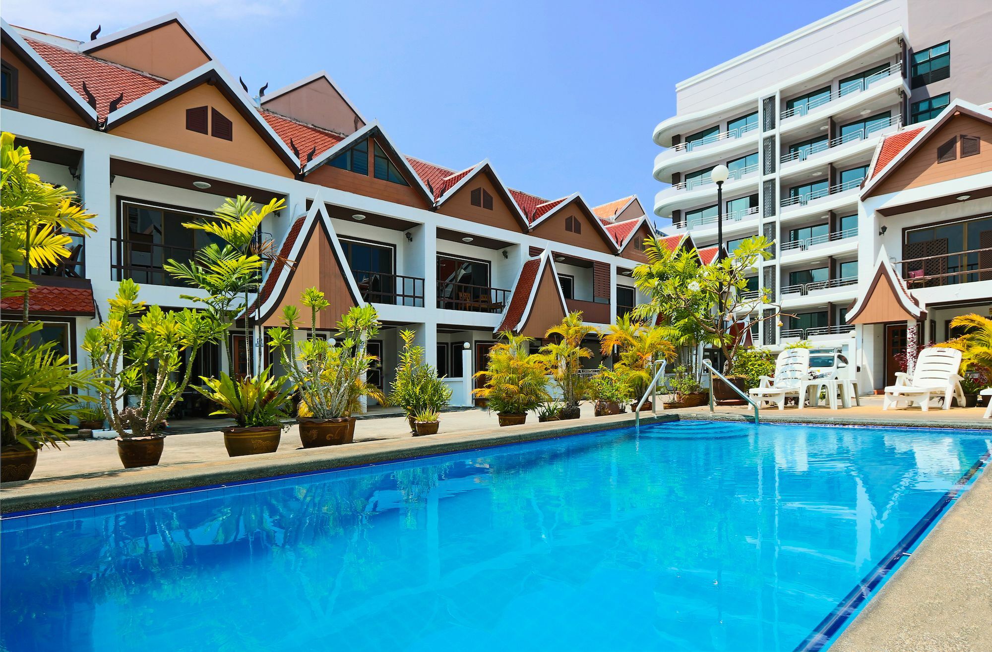 Ashford Villas Cosy Beach Pattaya Buitenkant foto