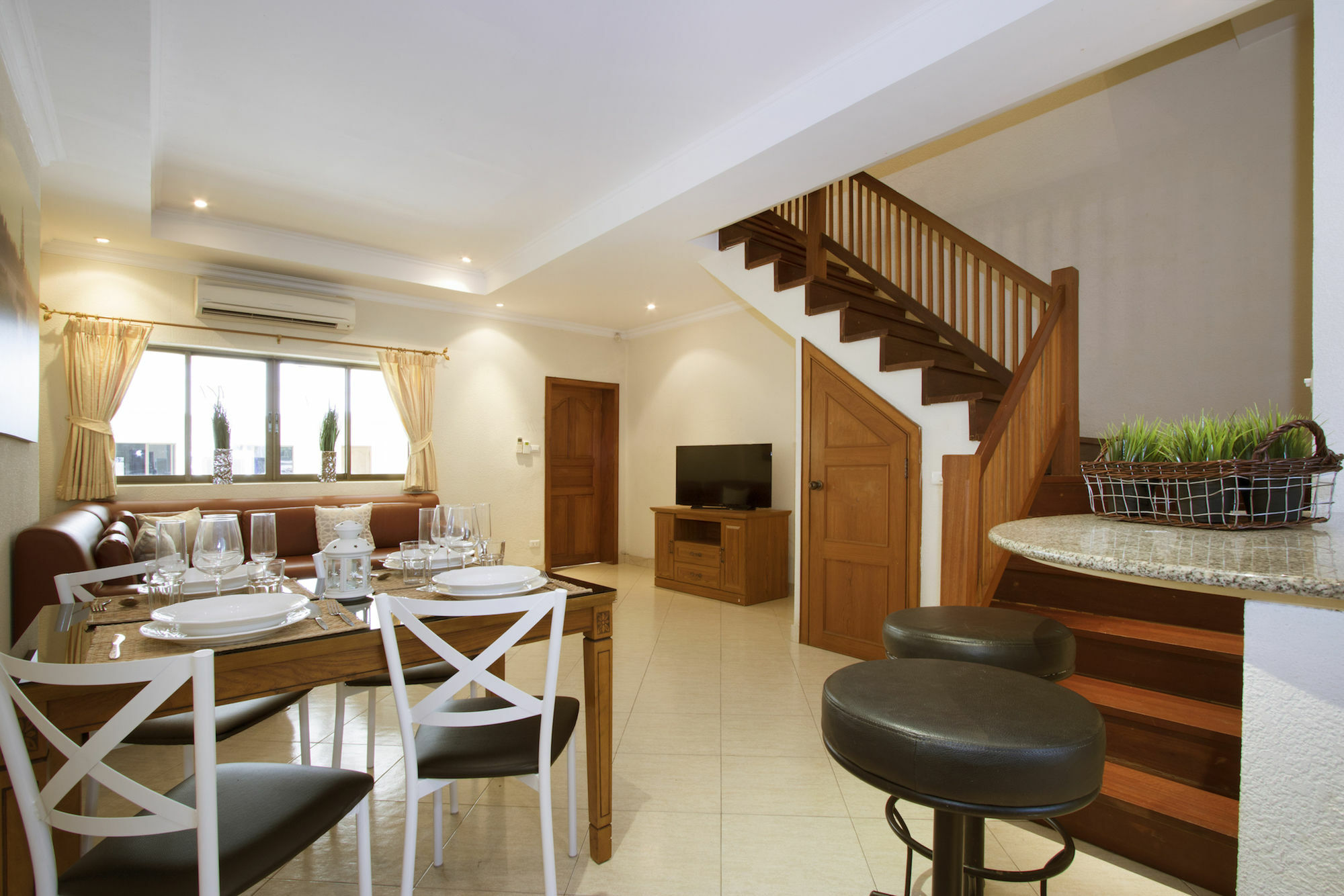 Ashford Villas Cosy Beach Pattaya Buitenkant foto