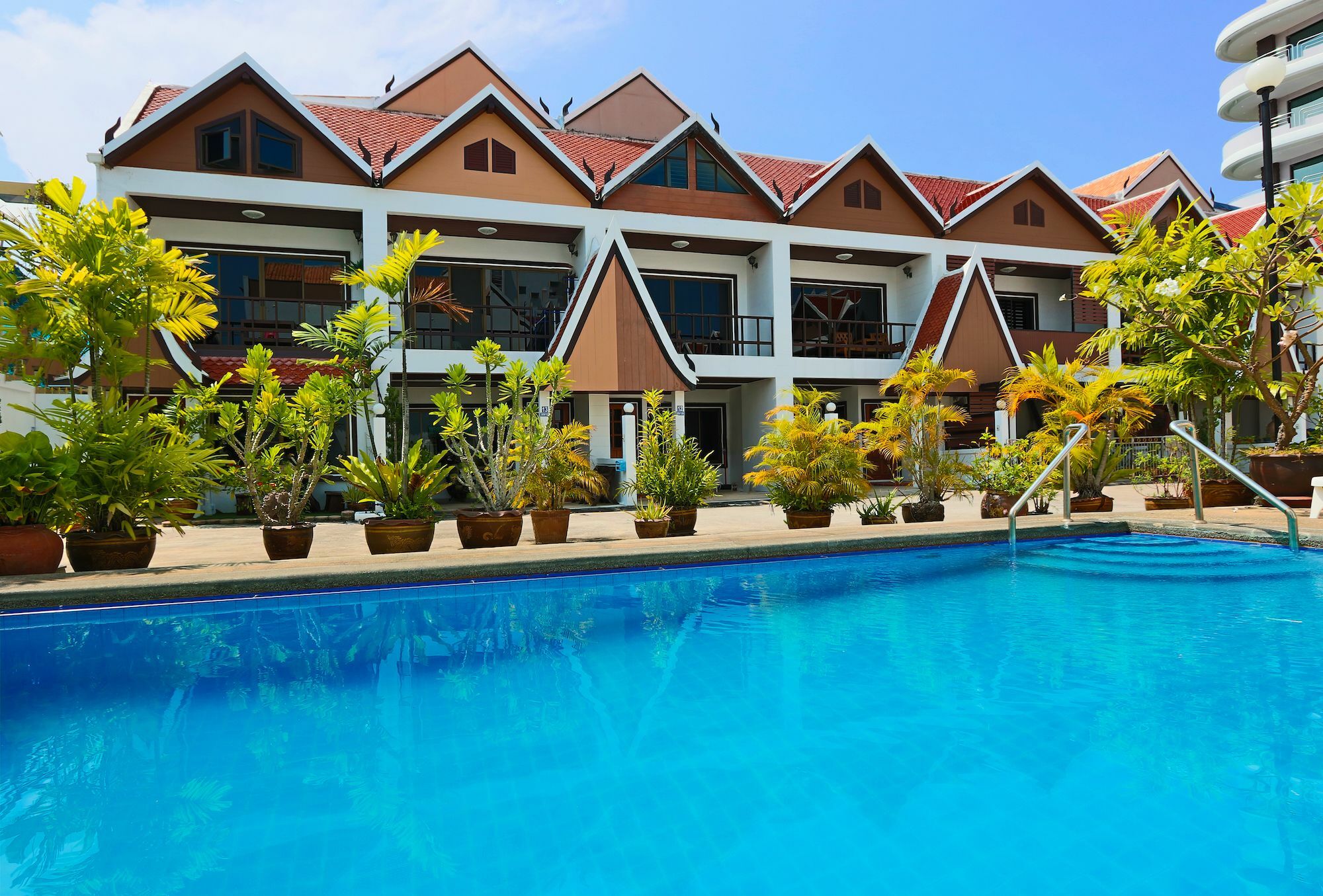 Ashford Villas Cosy Beach Pattaya Buitenkant foto